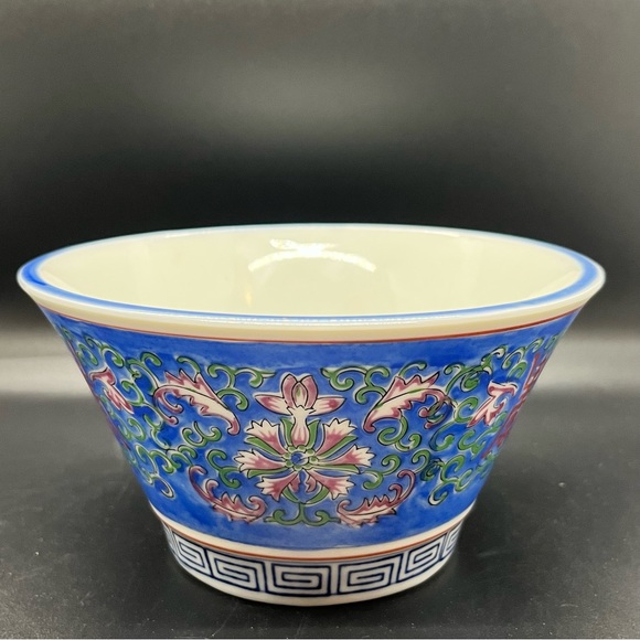 Beautiful Vintage Blue and Pink Japanese Bowl by Wony LTD Chinoiserie - Picture 2 of 6
